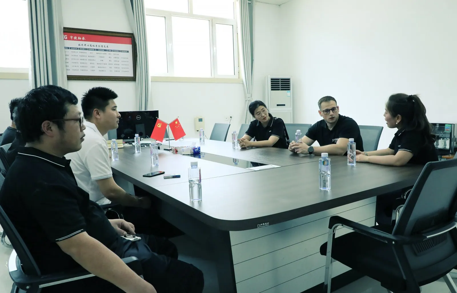 Supplier and customer discussing bearing drawings and packaging requirements